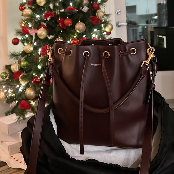 Saint Laurent Emmanuelle Bucket Bag - Picture 11 of 12